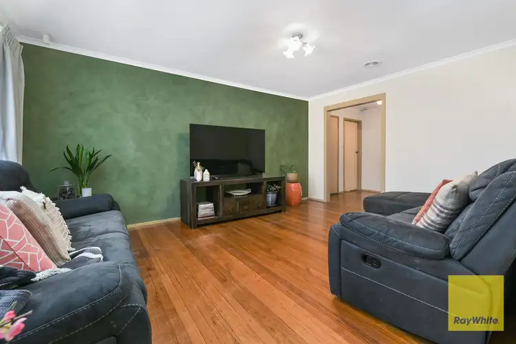 Second view of Homely house listing, 5 Baileyana Drive, Endeavour Hills VIC 3802