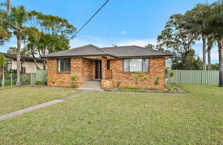 60 Benaud Crescent, Warilla NSW 2528