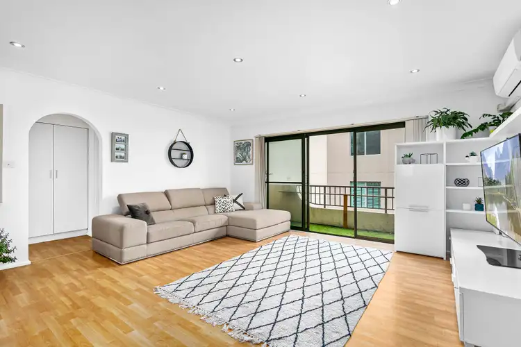 Main view of Homely unit listing, 4/15 Virginia Street, North Wollongong NSW 2500
