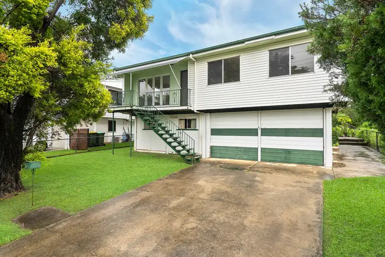 48 Pareena Crescent, Mansfield QLD 4122