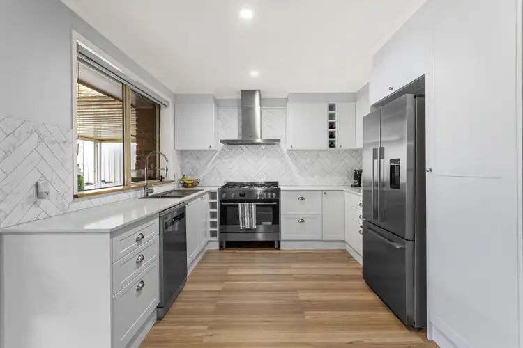 Second view of Homely house listing, 8 Kowari Crescent, Blackbutt NSW 2529