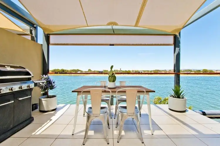 15/74 Military Road, Tennyson SA 5022