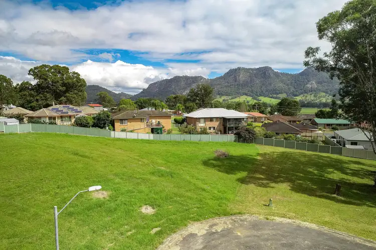 19 Laurie Street, Gloucester NSW 2422