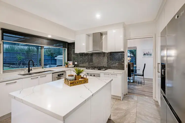 6 Rigby Mews, Rowville VIC 3178