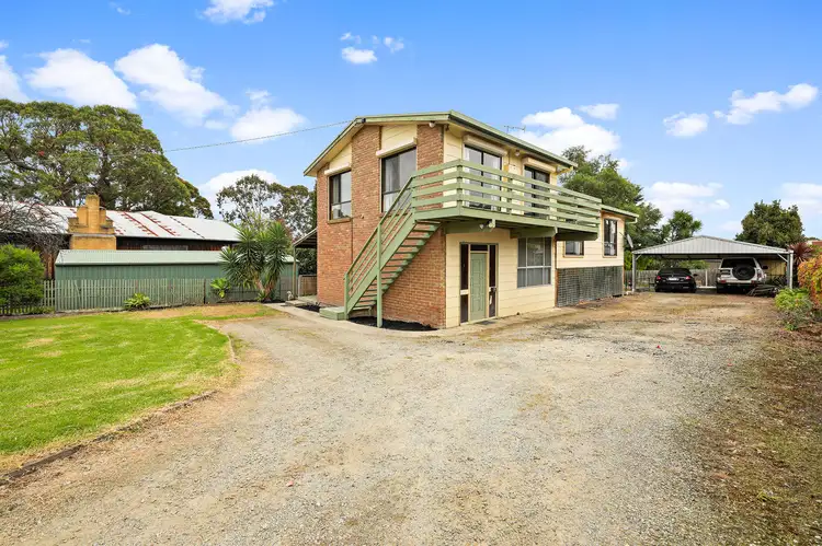 8 Fourteen Mile Road, Garfield VIC 3814
