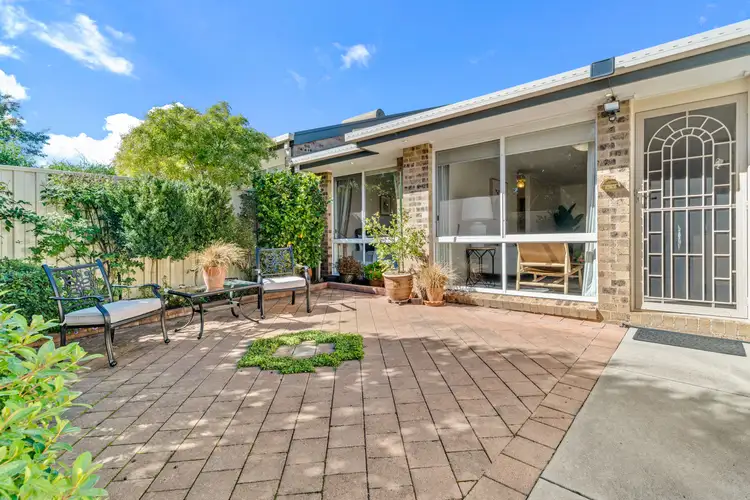 15 John Cleland Crescent
