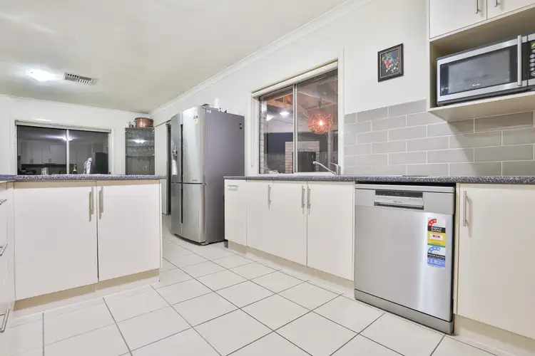 Seventh view of Homely house listing, 5 Spitfire Court, Mildura VIC 3500