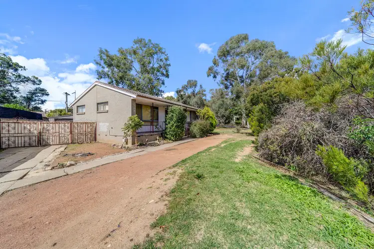 18 Milford Street, Latham ACT 2615