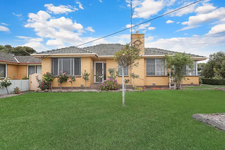 27 Clarke Street, Cobden VIC 3266