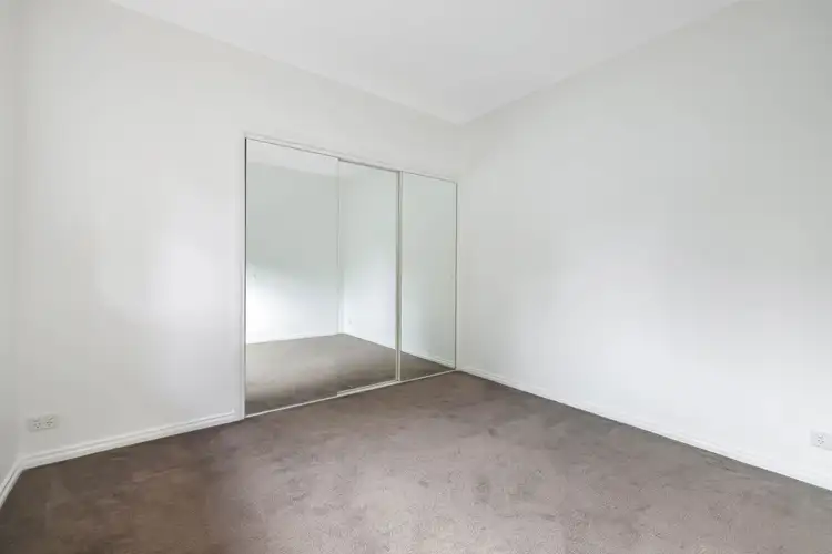 Sixth view of Homely unit listing, 2/26 Heather Court, Glenroy VIC 3046