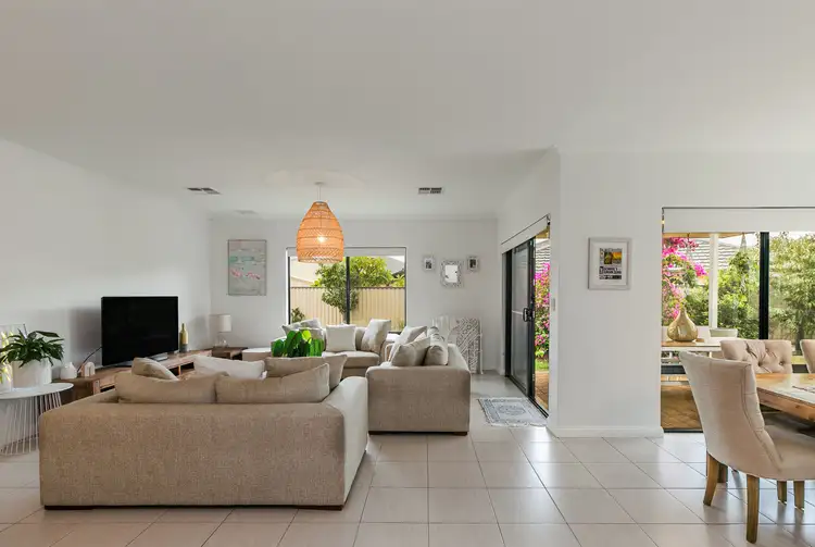 Fifth view of Homely house listing, 4 Essen Link, Piara Waters WA 6112
