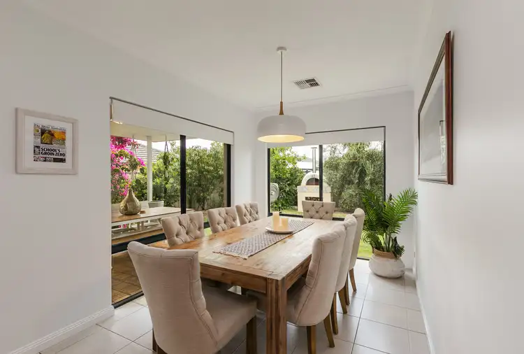 Seventh view of Homely house listing, 4 Essen Link, Piara Waters WA 6112