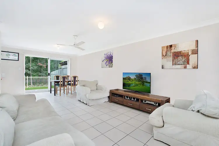 4 Bushmead Street