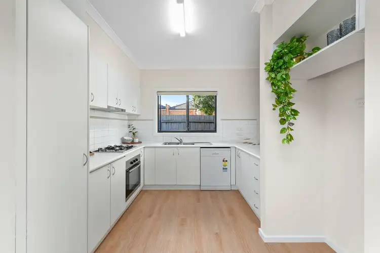 Fourth view of Homely house listing, 2/25 Glenisla Way, Berwick VIC 3806