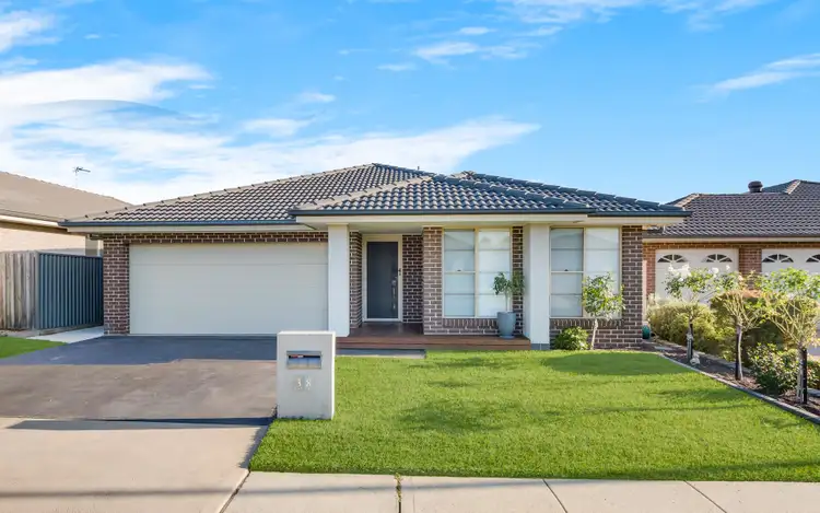 38 Easton Avenue, Spring Farm NSW 2570