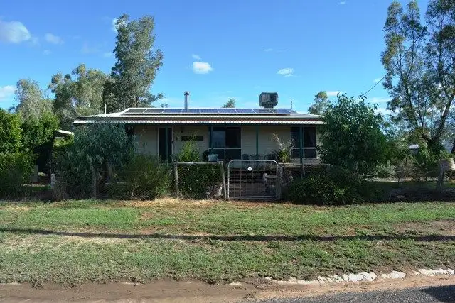 92 Rose Street, Blackall QLD 4472