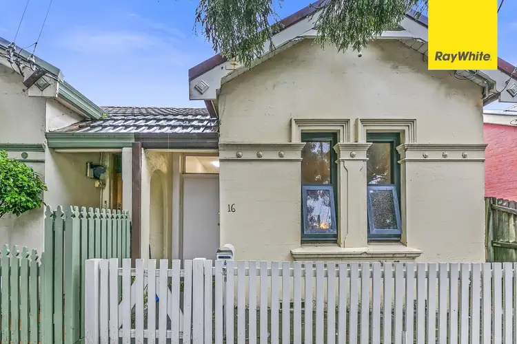 16 Thomas Street, Ashfield NSW 2131