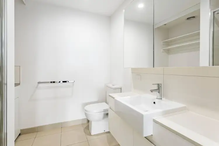 Fifth view of Homely apartment listing, 102/373-377 Burwood Highway, Burwood VIC 3125