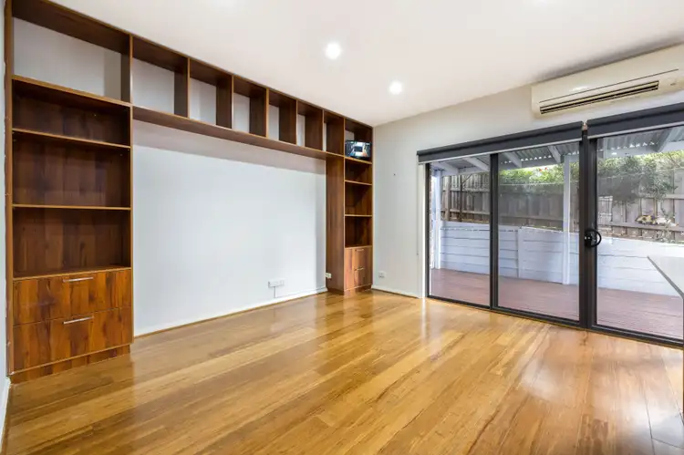 Third view of Homely villa listing, 3/627 Pascoe Vale Road, Oak Park VIC 3046