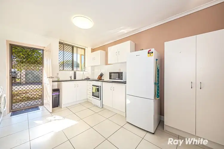 Fifth view of Homely unit listing, 2/8 Winston Drive, Bongaree QLD 4507