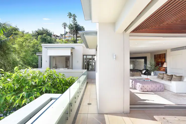 Fourth view of Homely villa listing, 1/25-26 New Beach Road, Darling Point NSW 2027