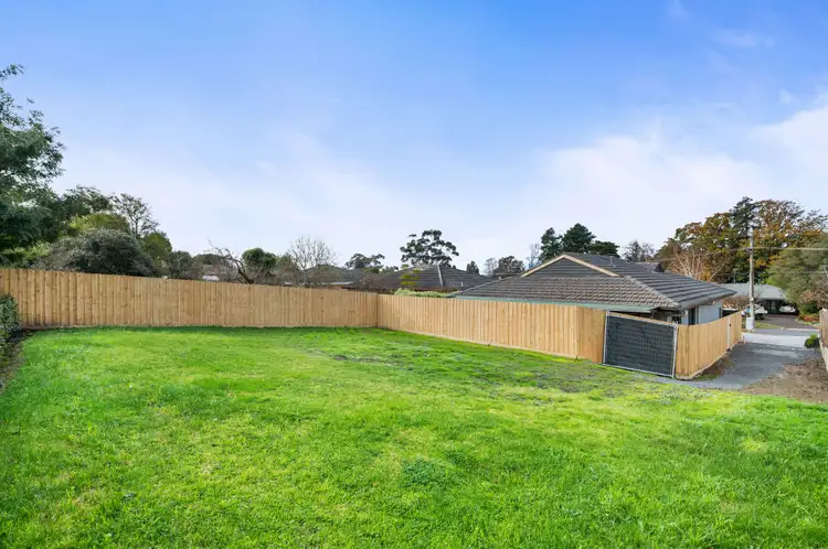 2/19 Kingswood Drive, Chirnside Park VIC 3116