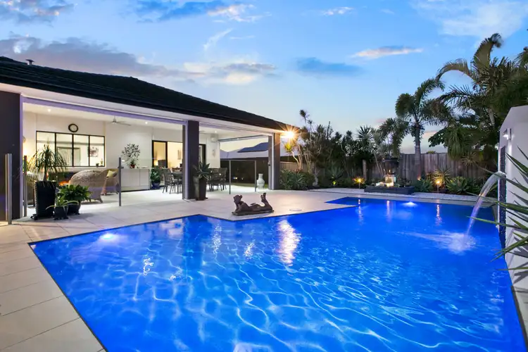 18 Poynter Street, Redland Bay QLD 4165