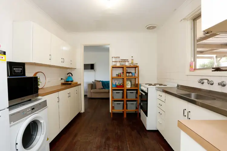 Fifth view of Homely house listing, 4 Earles Court, Clare SA 5453