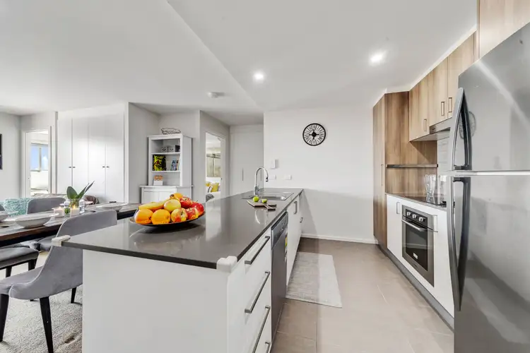 142/35 Oakden Street, Greenway ACT 2900