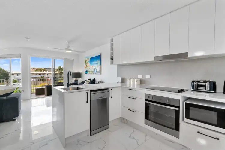 Unit 3/1 Saltair Street, Kings Beach QLD 4551