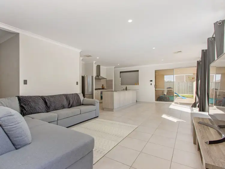 8 Russet Way, Baldivis WA 6171