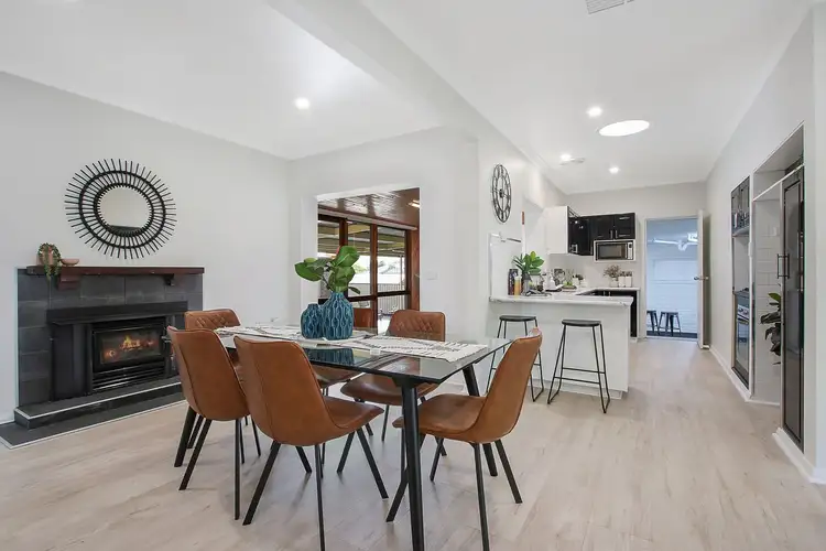 296 Warren Street, Lavington NSW 2641