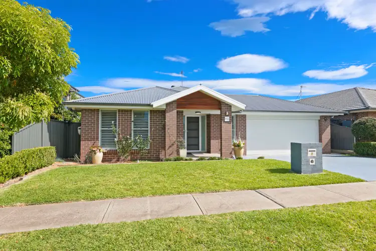 7 Cooee Avenue, Glenmore Park NSW 2745