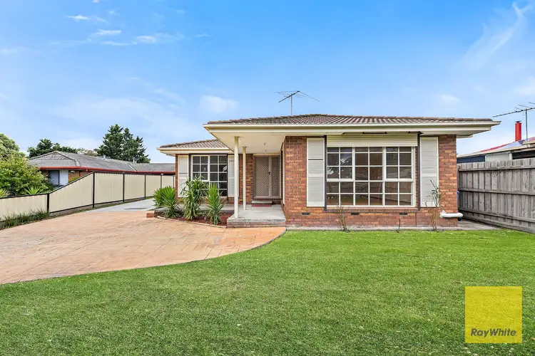 12 Narellan Drive, Hampton Park VIC 3976