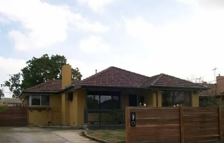 Main view of Homely house listing, 5 Warwick Court, Thomastown VIC 3074