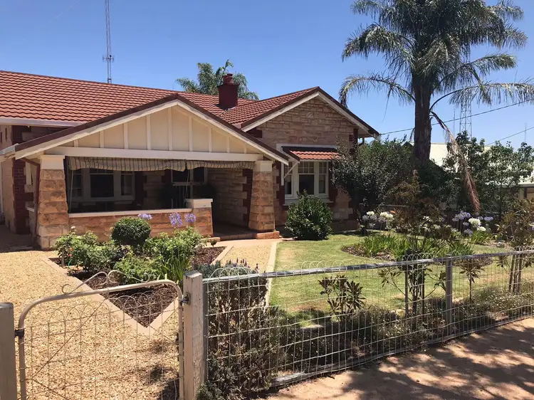 5 Henderson Street, Waikerie SA 5330