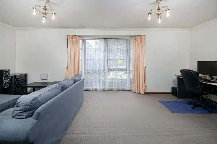 Fifth view of Homely house listing, 7 Roberna Court, Langwarrin VIC 3910