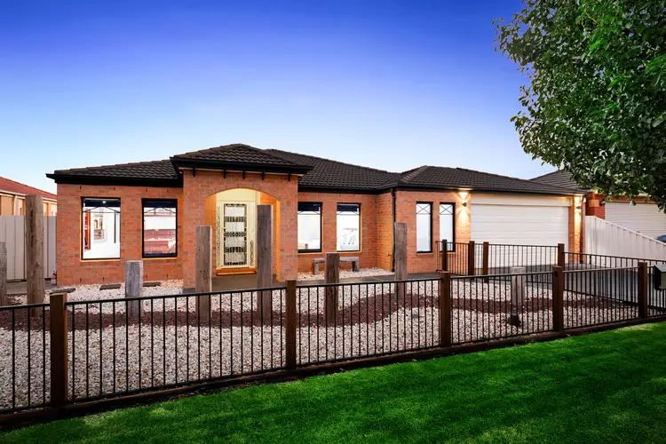 8 Alexander Avenue, Wallan VIC 3756