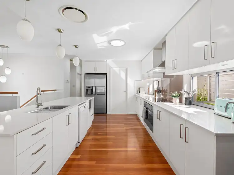 381 Verney Road East, Graceville QLD 4075