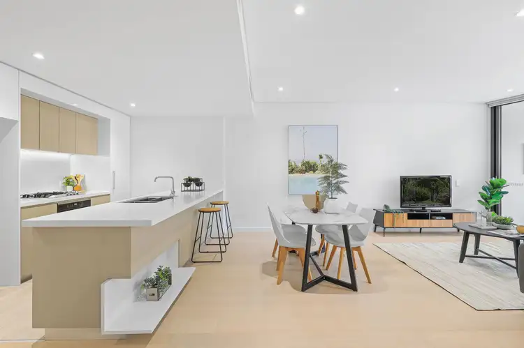 Main view of Homely unit listing, 104/320-322 Military Road, Cremorne NSW 2090