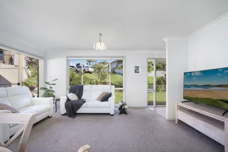 Second view of Homely house listing, 2/17 Leslie Parade, Saratoga NSW 2251