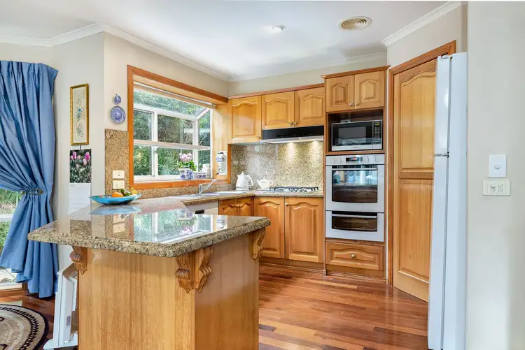 Sixth view of Homely house listing, 8 Allunga Parade, Berwick VIC 3806