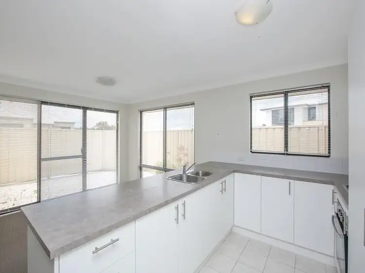 10 Fertito Entrance, Success WA 6164