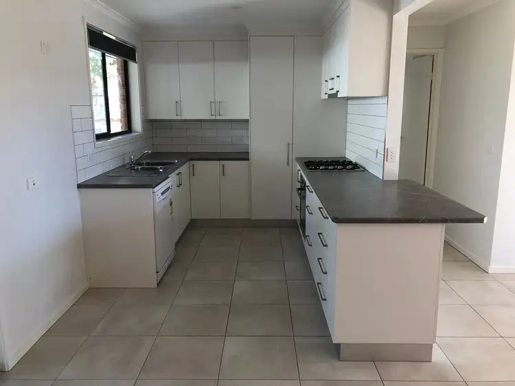 Third view of Homely house listing, 2/5 Lynch Court, West Wodonga VIC 3690