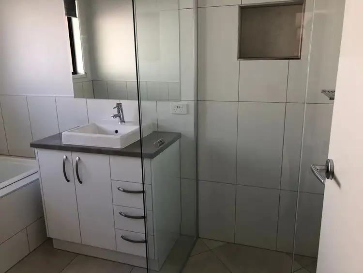 Seventh view of Homely house listing, 2/5 Lynch Court, West Wodonga VIC 3690