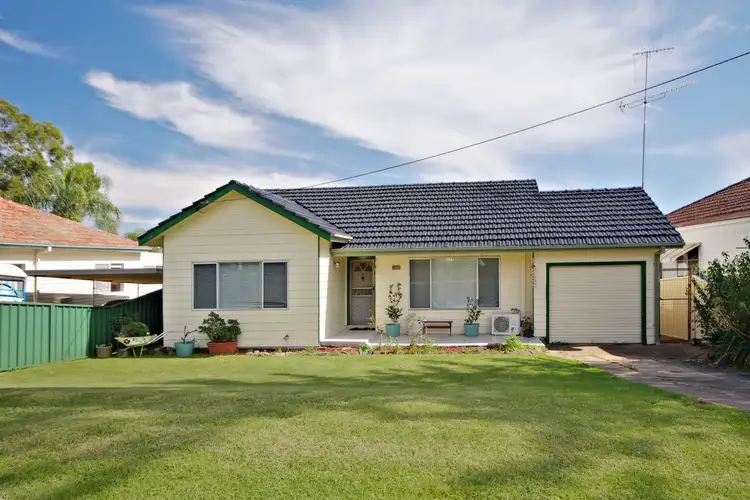 50 Farnsworth Avenue, Campbelltown NSW 2560