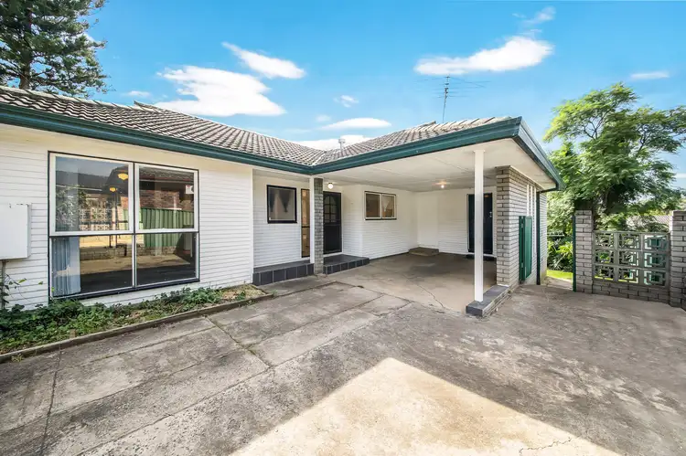 27 Fern Avenue, Bradbury NSW 2560