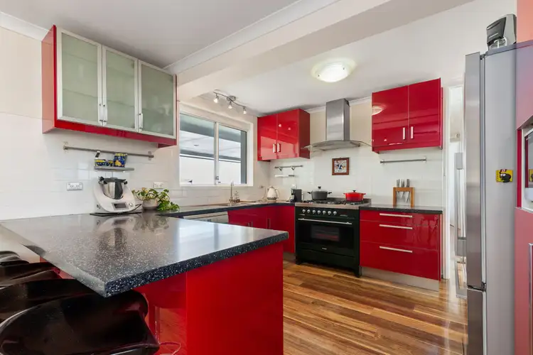 36 Clevedon Place, Kallaroo WA 6025