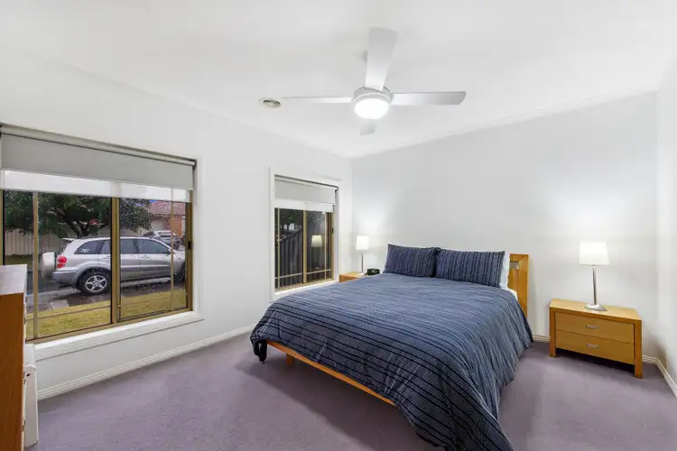 Fifth view of Homely house listing, 32 Brindalee Way, Hillside VIC 3037