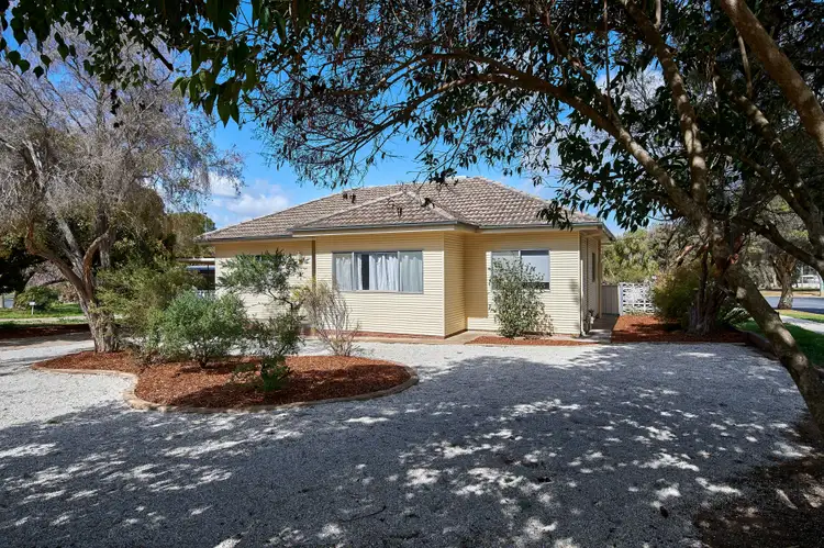 12 Ziegler Avenue, Kooringal NSW 2650